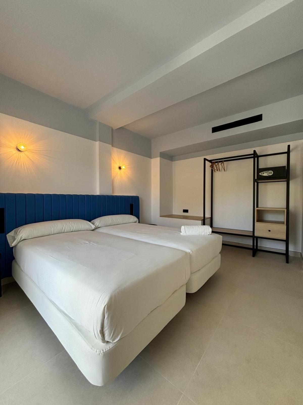 Apartamentos Sofia Es Cana Εξωτερικό φωτογραφία