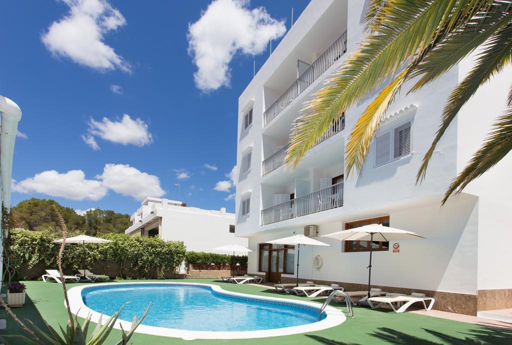 Apartamentos Sofia Es Cana Εξωτερικό φωτογραφία