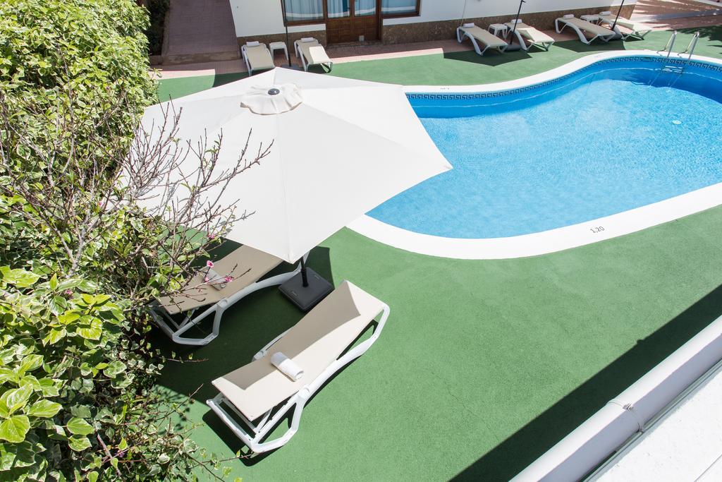 Apartamentos Sofia Es Cana Εξωτερικό φωτογραφία