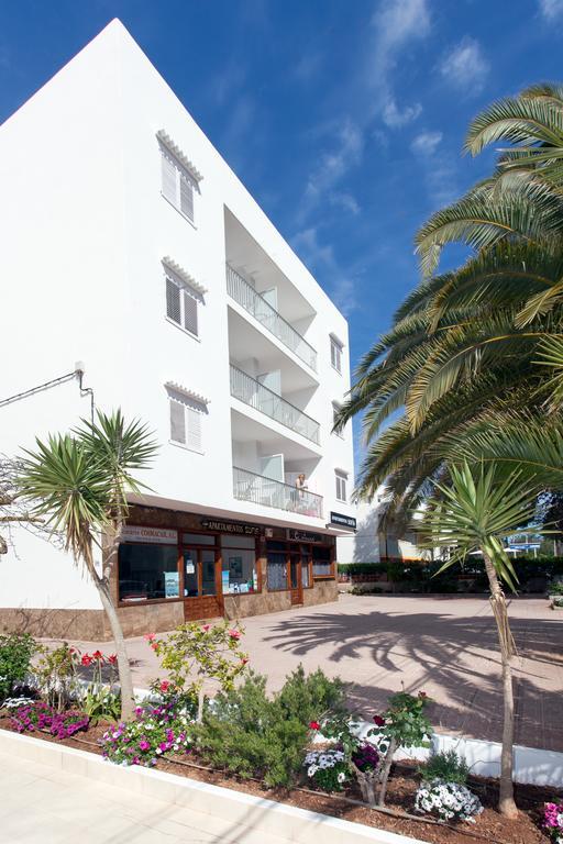 Apartamentos Sofia Es Cana Εξωτερικό φωτογραφία