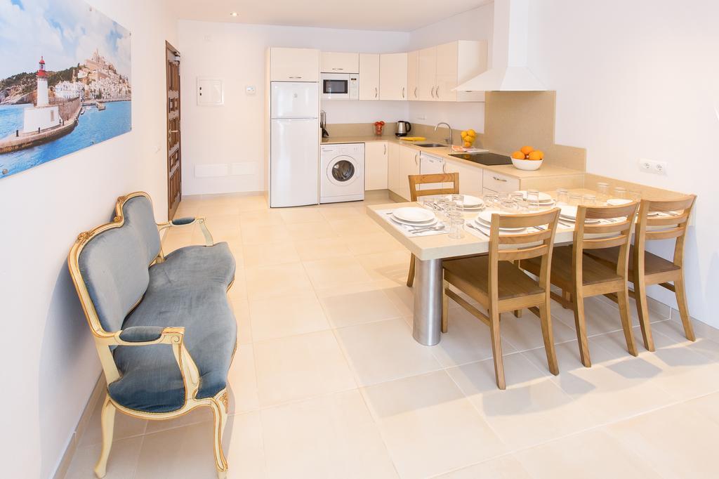 Apartamentos Sofia Es Cana Εξωτερικό φωτογραφία