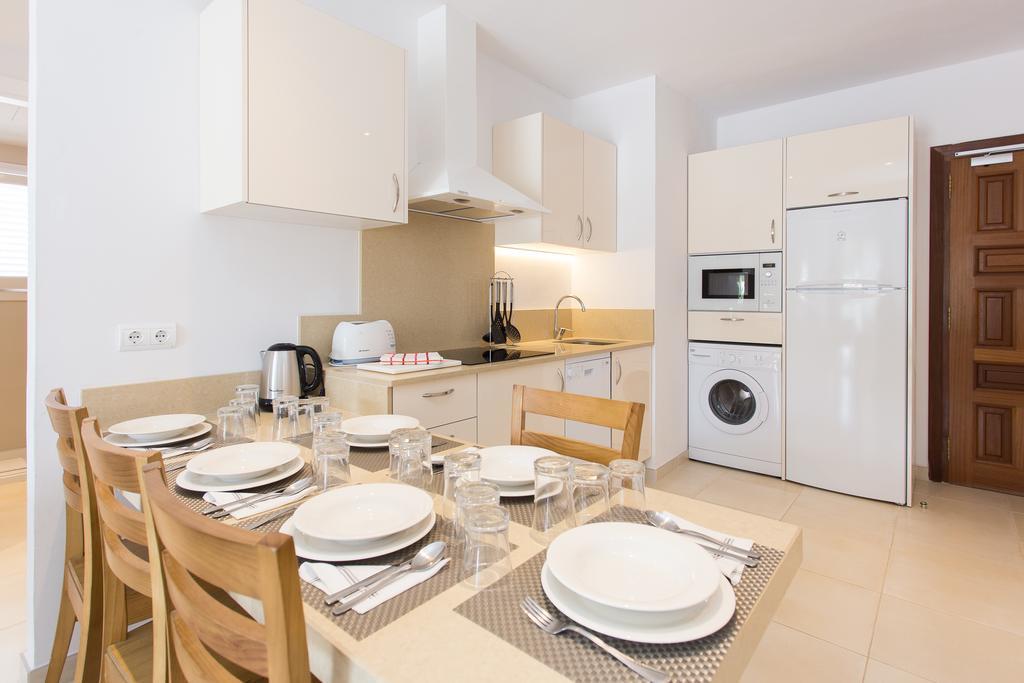 Apartamentos Sofia Es Cana Εξωτερικό φωτογραφία