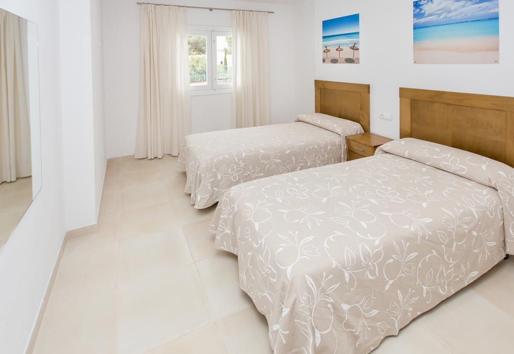 Apartamentos Sofia Es Cana Εξωτερικό φωτογραφία