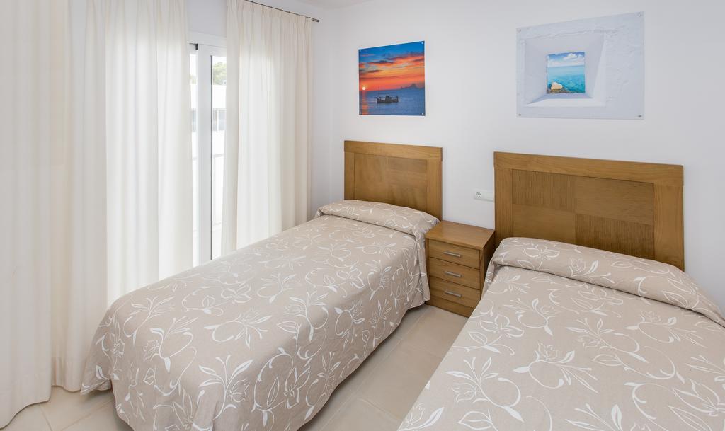 Apartamentos Sofia Es Cana Εξωτερικό φωτογραφία