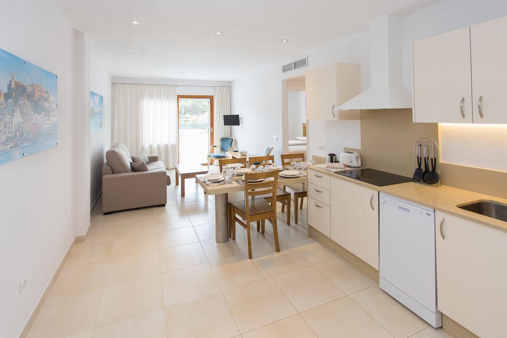 Apartamentos Sofia Es Cana Εξωτερικό φωτογραφία