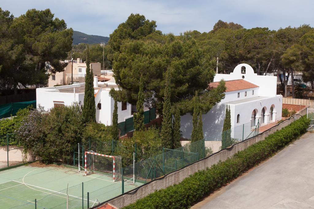 Apartamentos Sofia Es Cana Εξωτερικό φωτογραφία